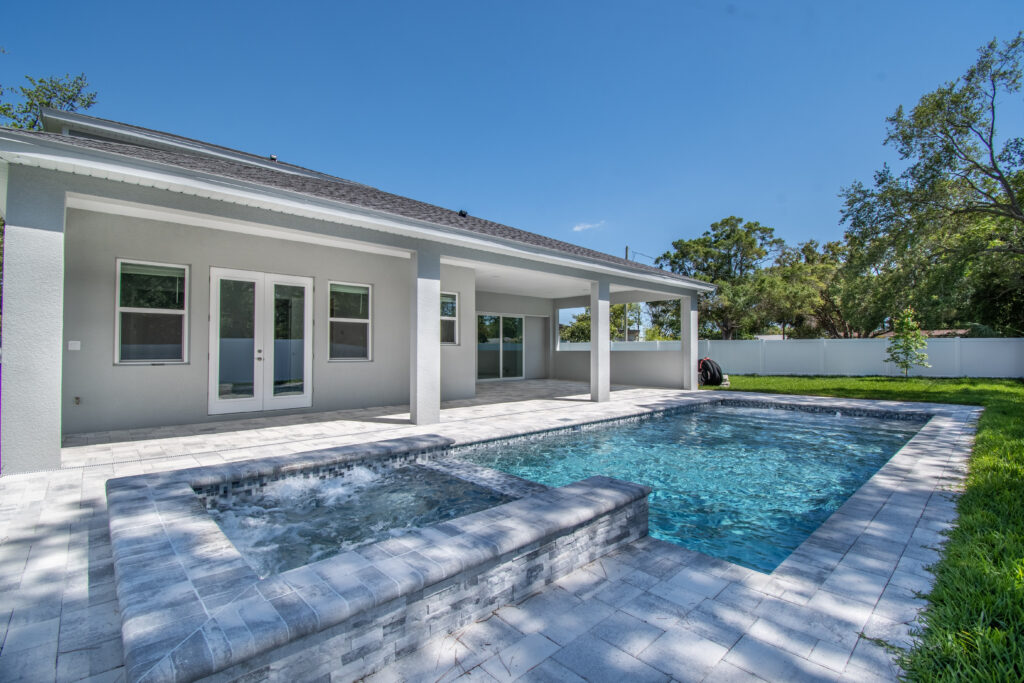 Custom pool with spa daytime | Winway Pools